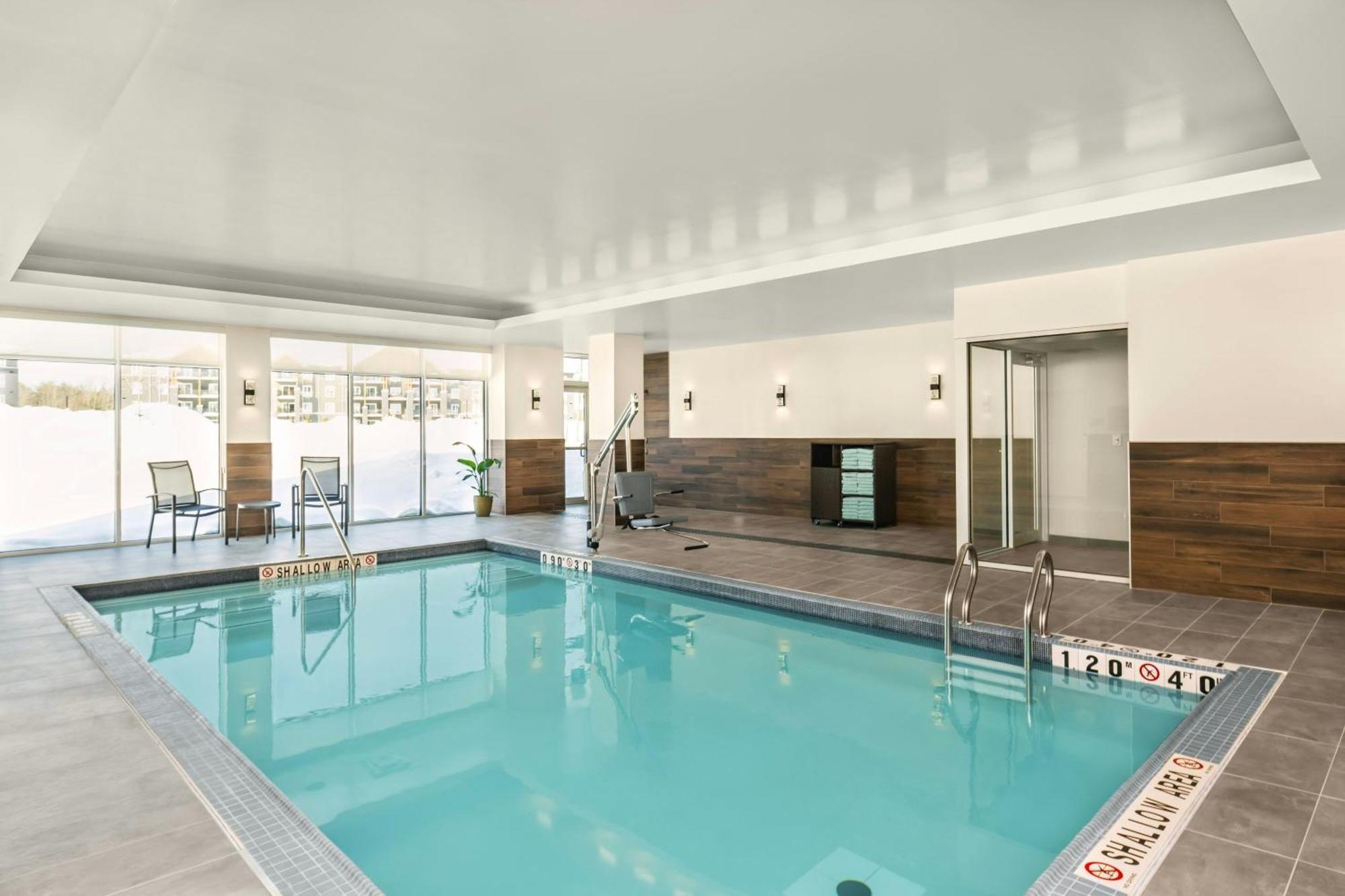 Fairfield By Marriott Inn & Suites Gravenhurst Muskoka Ngoại thất bức ảnh